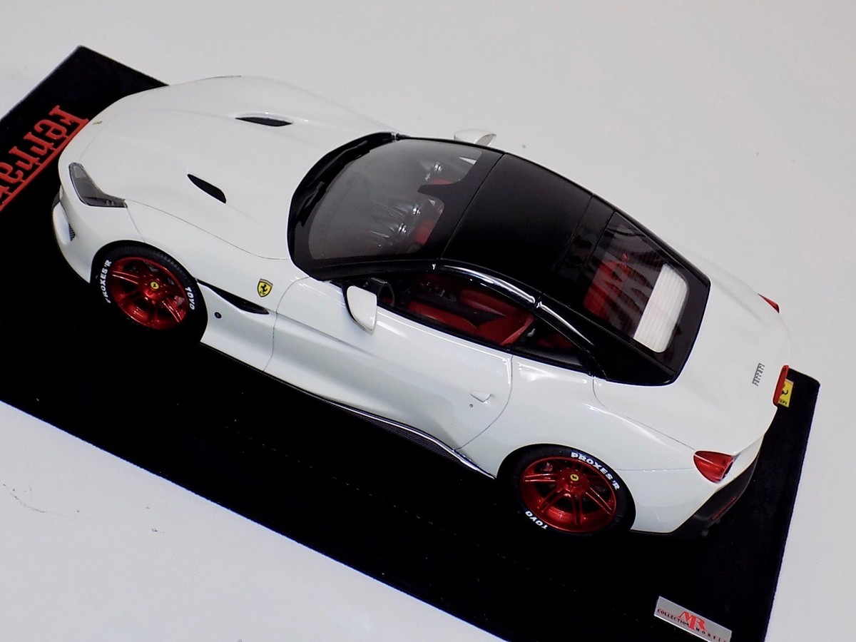 1/18 MR Collection Ferrari Portofino in Gloss white with