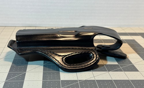 Aker® Leather 168 FlatSider™ XR12 RH Black OWB Belt Holster, SIG P320 FULL SIZE - Picture 8 of 23