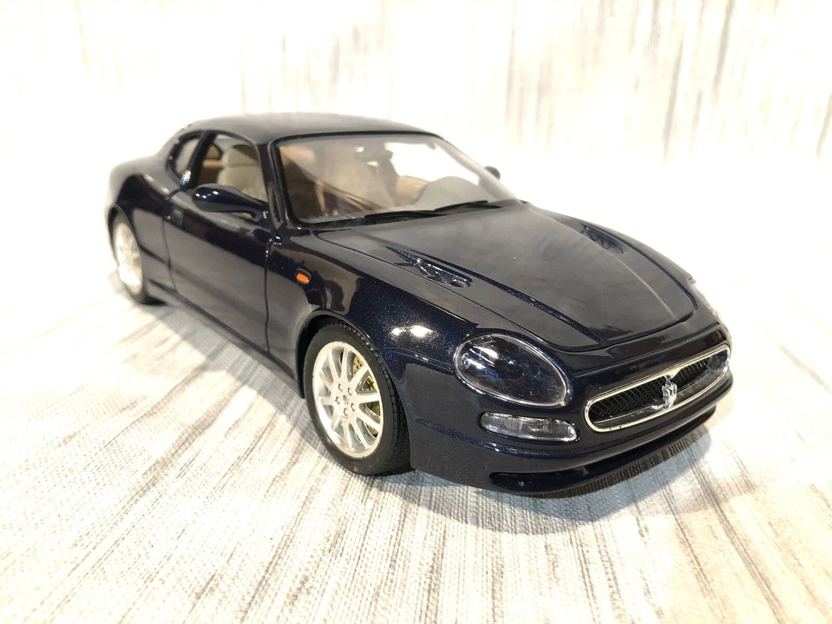 M18 Maserati 3200 GT Blue Night Burago Italy scale 1:18 Model car 