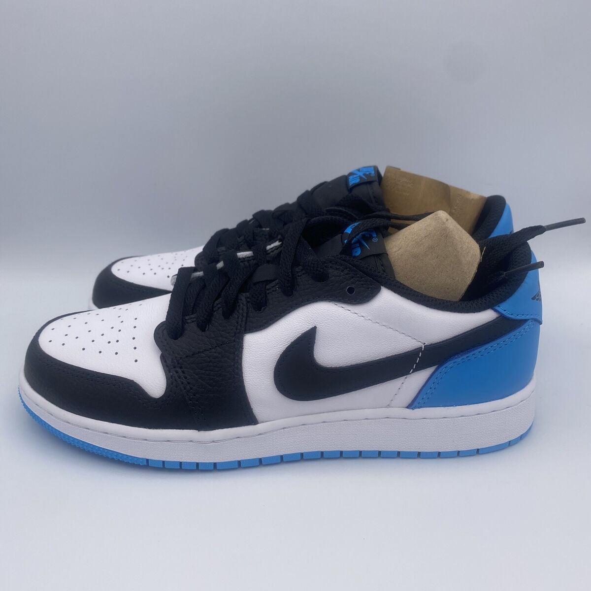 New Nike Air Jordan 1 Low Retro OG (GS) Size 6.5Y 'UNC New Nike Air Jordan 1 Low Retro OG (GS) Size 6.5Y 'UNC