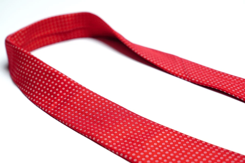 Corbata de cuello a lunares rojos hecha a mano Borrelli Napoli Foto 4 de 4