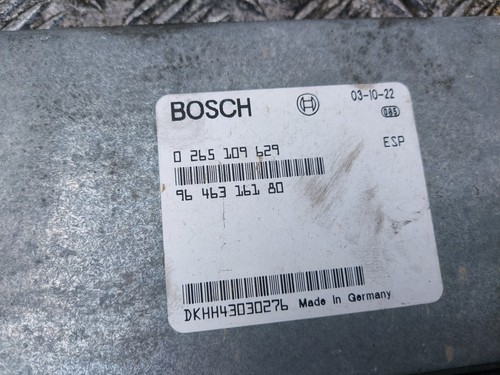 Calculateur Moteur BOSCH - PEUGEOT 607 2.2L ESS 158CV - Réf : 9646316180 - Picture 2 of 4