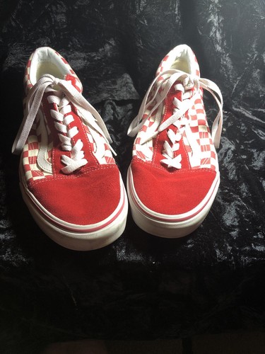 white red checkered vans