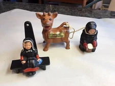 Vintage Cast Iron Amish Milk Maid Salt & Pepper Egg Timer Bench ROADSIDE AMERICA