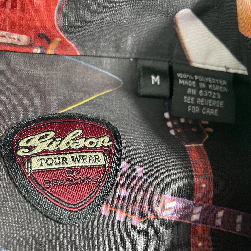 Camisa masculina Gibson Tour Wear By Dragonfly guitarra AOP manga curta botão frontal M - Imagem 4 de 4