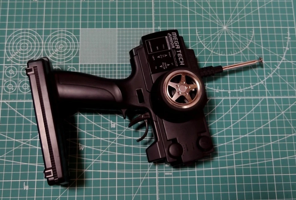 Controlador de radiocontrol Futaba MEGATECH JUNIOR paquete de 2 usados sin probar Japón zz8 Foto 2 de 4