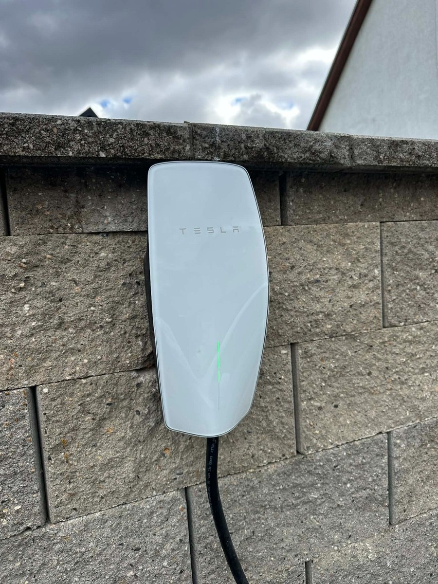 Tesla Wall Connector Gen 3 18ft (5m) Latest Version Charger