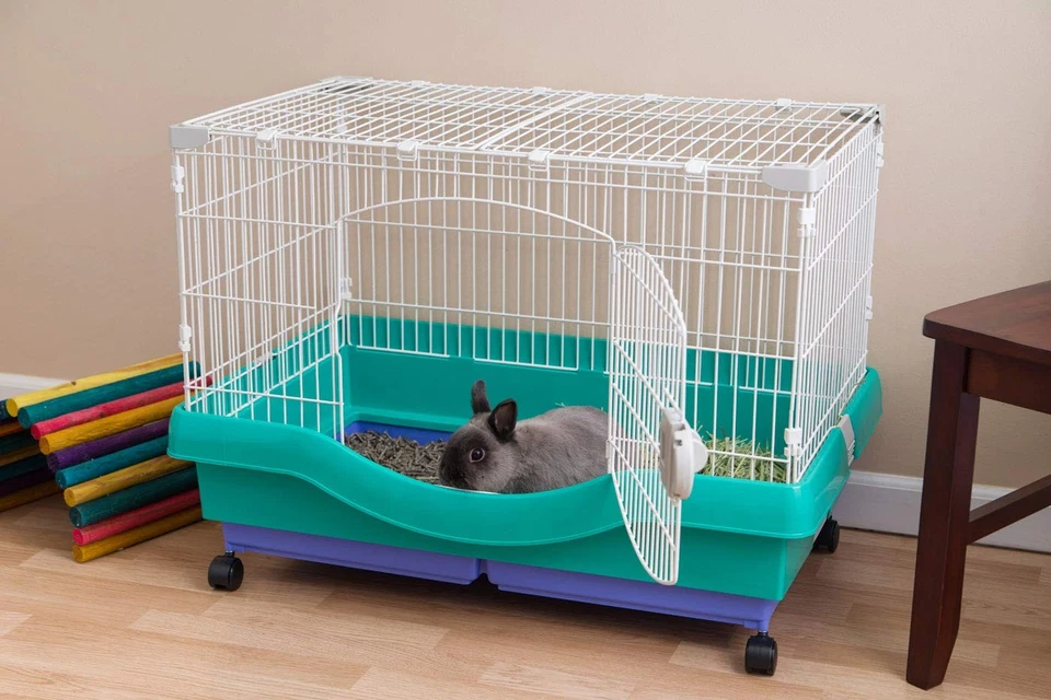 IRIS EE. UU. Jaula Grande Portátil de Alambre para Conejo con Acceso Superior y Dos Bandejas División... Foto 2 de 4