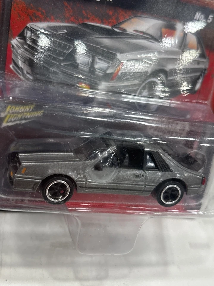 Johnny Lightning 1982 福特野马 GT 5.0 Street Freaks 项目正在进行中 — 第 3/4 张图片