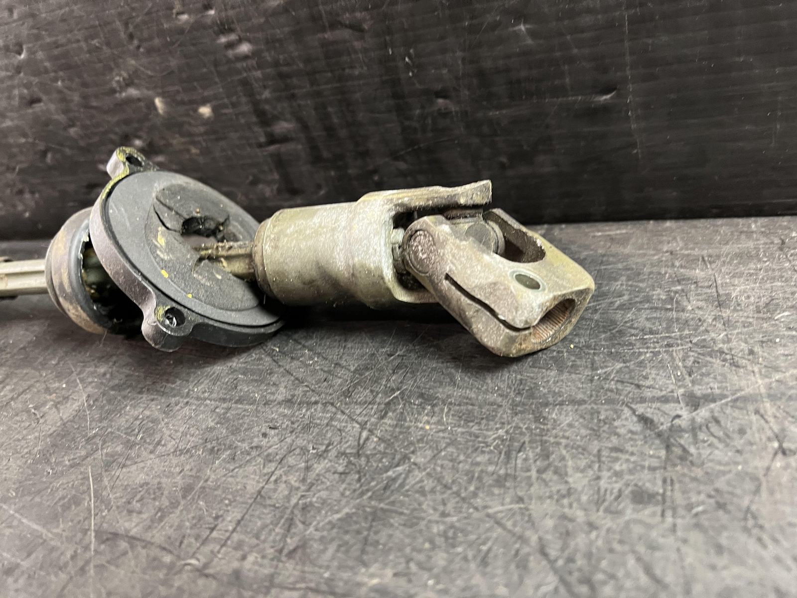 02-06 MASERATI SPYDER STEERING COLUMN W/ PADDLE SHIFTERS & KEY