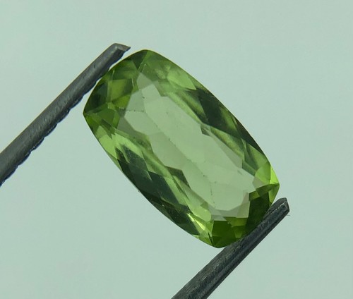 Natural Peridot 1.20 carats From Pakistan Gemstone - Picture 9 of 11