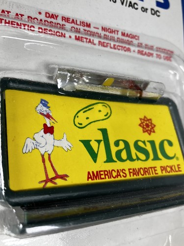 Life-Like Light-Ups Vlasic & Chi Chis Billboards 1987 Working Scale Models - Picture 11 of 12