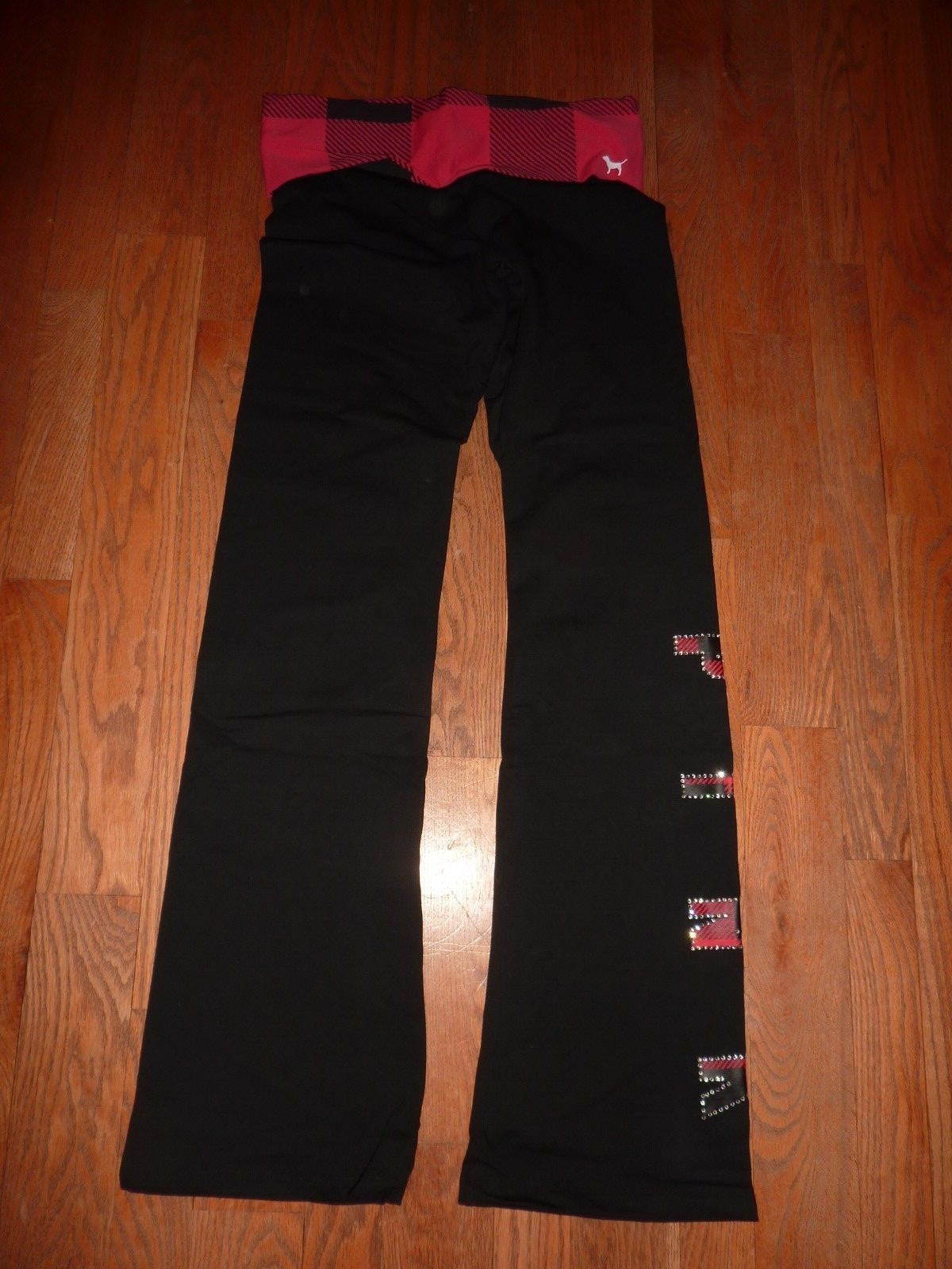 VICTORIAS SECRET PINK BLING RED BUFFALO CHEC PINK DOG YOGA PANTS