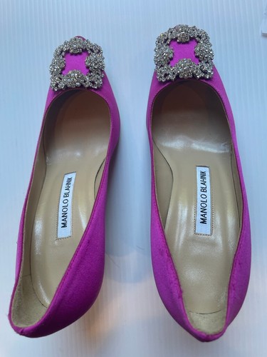 NUEVO SIN CAJA AUTÉNTICO Manolo Blahnik Hangisi Cristal Hebilla Satén Bombas 36 Rosa $1195 - Imagen 9 de 14