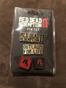 Red-Dead-Redemption-II-2-Pin-Set-Collecable-Brand-New-Sealed-Rockstar-2018-N2