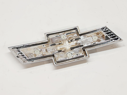 Chevrolet Camaro Rear Gold Bowtie OEM 2016 2017 2018 2019 2020 2021 84003919 - Picture 5 of 5