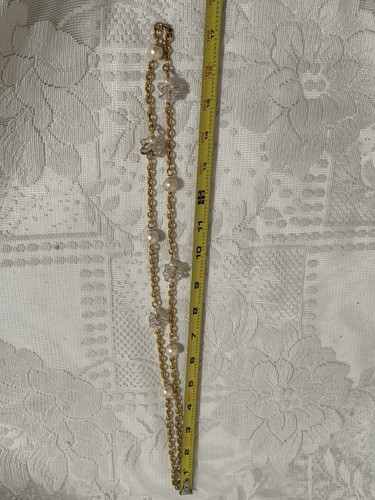 Signed Trifari Vintage Gold Tone Necklace With Glass Cluster Beads & Faux Pearls - Picture 7 of 8
