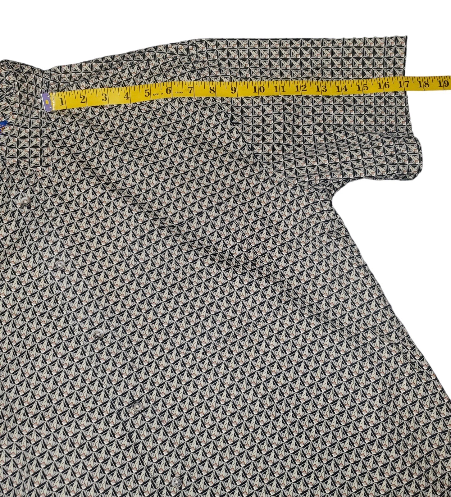 Pendleton Men’s Black Brown Geometric Design Butt… - image 11