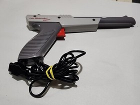 1985 NINTENDO NES ZAPPER  DUCK HUNT GUN NES-005 OEM UNTESTED