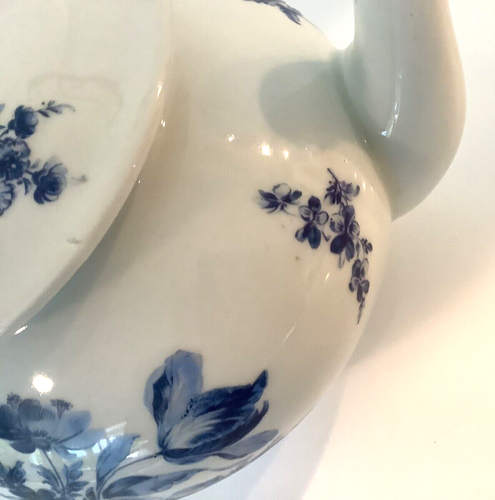 Vintage APILCO Blue & White Floral Porcelain a Feu Teapot France 7 3/4" - Picture 9 of 9