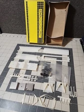 Ramax HO # 326 ACF 2- Comp Center Flow Covered Hopper Undecorated Kit READ