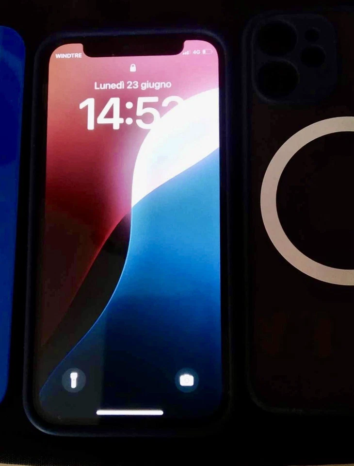 Apple iPhone 12 mini 64gb Sbloccato con 3 Cover - Immagine 2 di 4