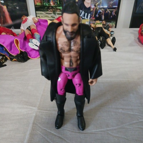 WWE Mattel Figur Elite 86 Seth Rollins mit Pink Gear & Kendo Stick Wrestling