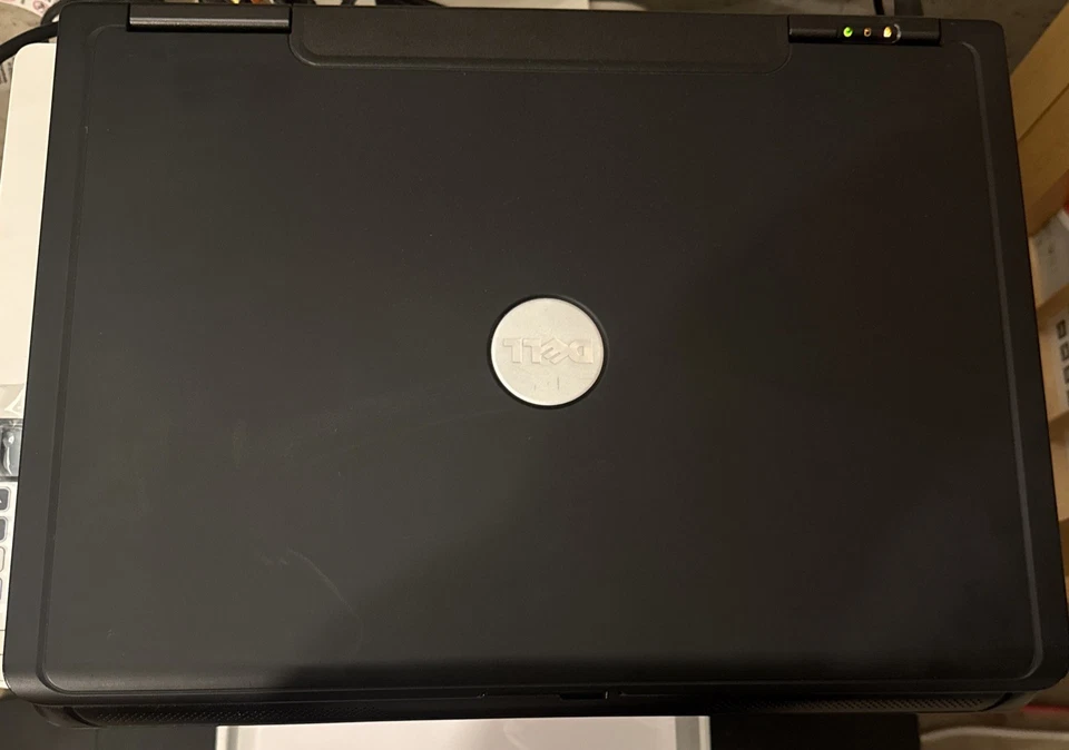 DELL VOSTRO 1000 LAPTOP - Boots To BIOS For Parts Or Repair - Image 2 of 4