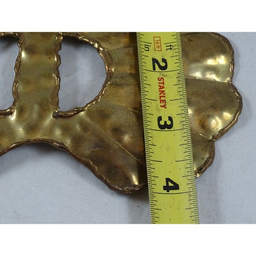 Hebilla de cinturón de latón martillado brutalista de colección mediados de siglo moderno abstracto declaración - Imagen 8 de 8