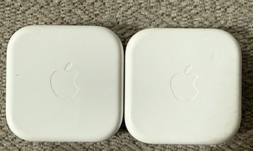 Apple Wired Headset EarPods with a 3.5mm Headphone Jack - 2 PACK *BRAND NEW!* - 第 2/4 張圖片
