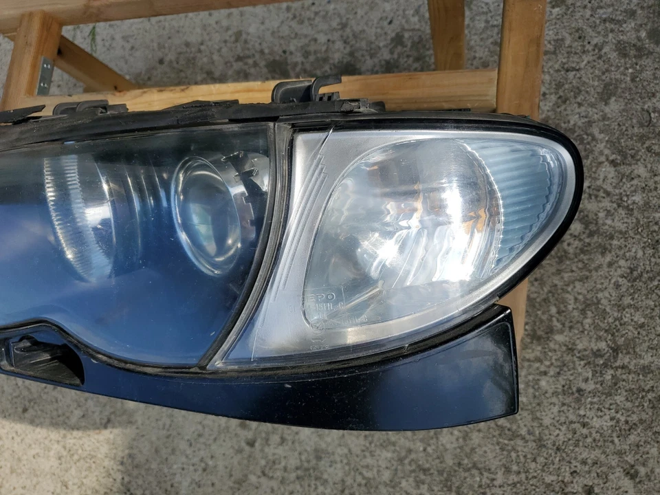 (ROTO) 2002 2003 2004 2005 BMW 325i 330i FARO XENÓN OCULTO IZQUIERDO CONDUCTOR OEM Foto 2 de 4