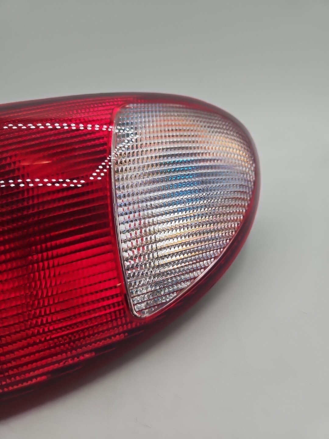 BENTLEY-LAMP UNIT REAR OUTBRD LH (PM57360PA)