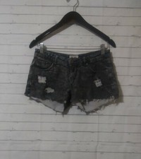 Junior's Mudd 5 Pocket Low Rise Distressed Cutoff Shorts, Size 5