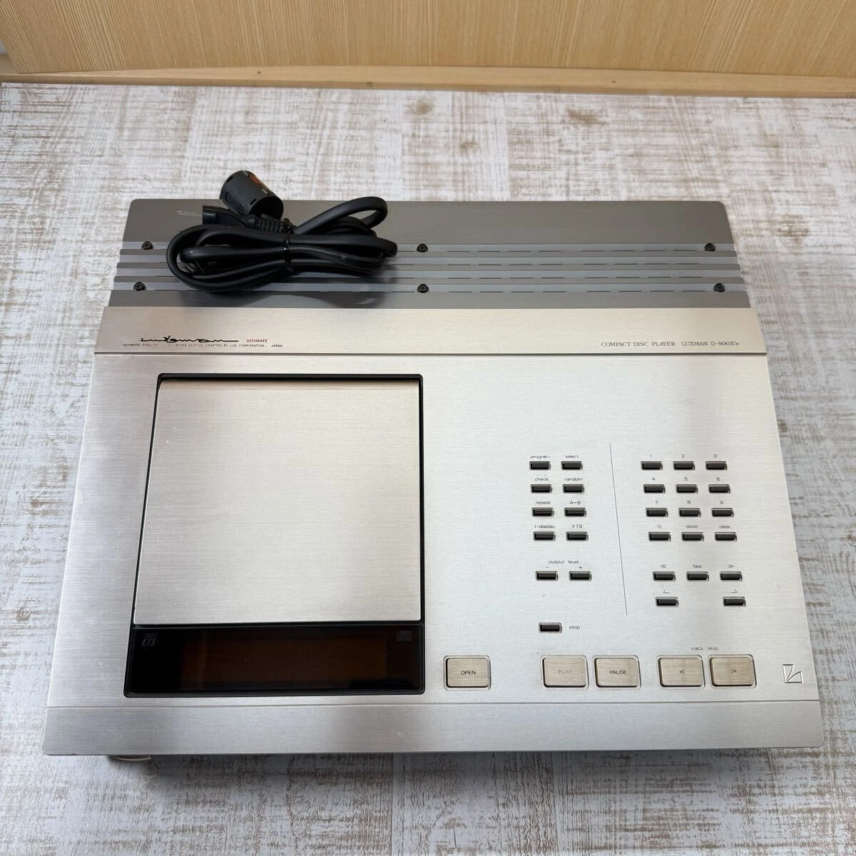 Luxman LUXMAN CD | D-500X