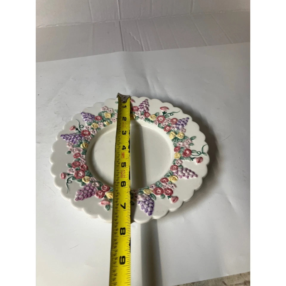 Yankee Vela Floral Plato Flores Uvas Repujado Exhibición Decorativa Foto 4 de 4