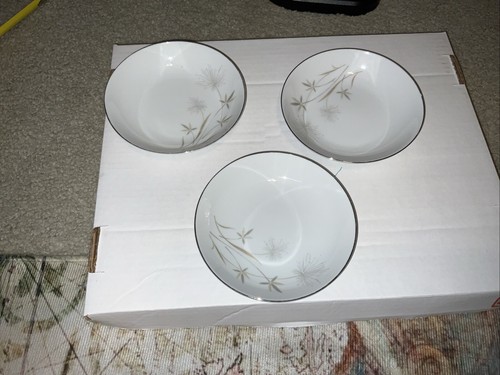 MIKASA Bolero Descrip:Wispy Gray Flowers Discontinued FruitBowls W/ imperfection - Picture 2 of 24