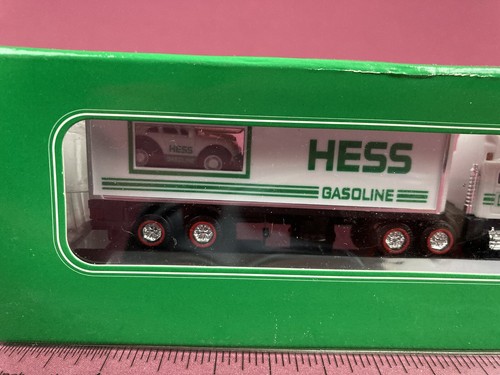 Hess Miniature Xmas Annual Release 2006 18 Wheeler & Racer Diecast NIB - Picture 6 of 8