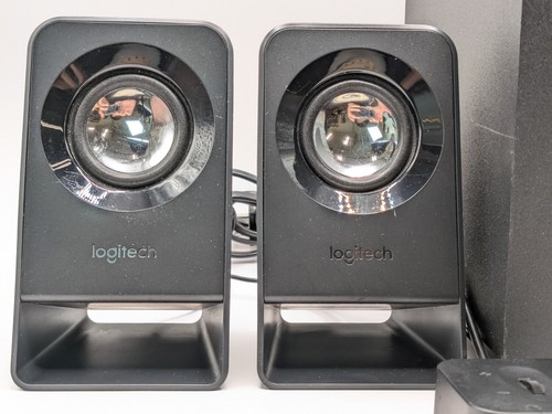 Logitech Z213 Compact 2.1 Speaker System - Black - 第 2/7 張圖片