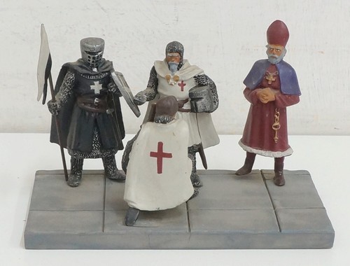 Investitura di un Templare - Diorama Completo e Danneggiato - Storia e Miniat... - 第 1/4 張圖片