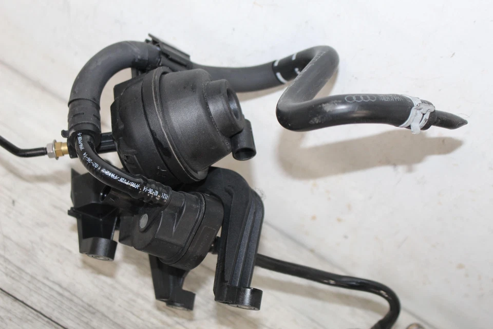 Piezas de inyección de combustible diversas AUDI S8 13 14 15 16 17 Foto 4 de 4