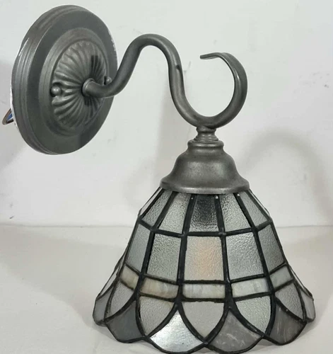 Tiffany Style Wall Sconce Light – Stained Glass Shade – Vintage Look Hardwired