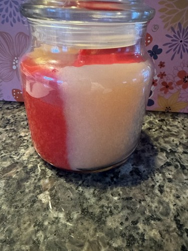 RARE Christmas Welcome Swirl Yankee Candle! ONLY 1 other new On eBay!! - Picture 4 of 7