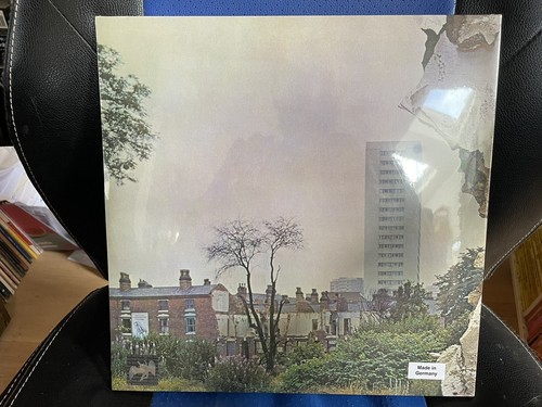 BRAND NEW LIMITED EDITION LED ZEPPELIN IV SYMBOLS CLEAR VINYL IN HAND - Picture 4 of 4