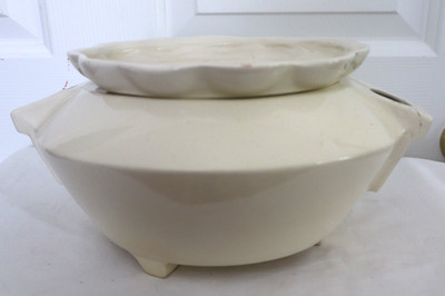Vintage 2 Piece Hand Painted White 12'' African Violet Ceramic Planter Footed