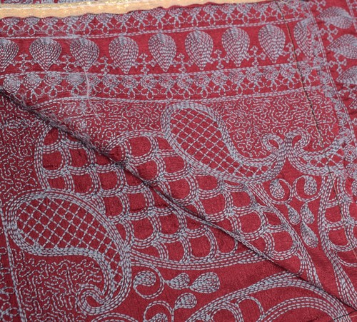 Sushila Vintage Art Silk Maroon Dupatta Thread Embroidered Floral Long Stole - Picture 10 of 10
