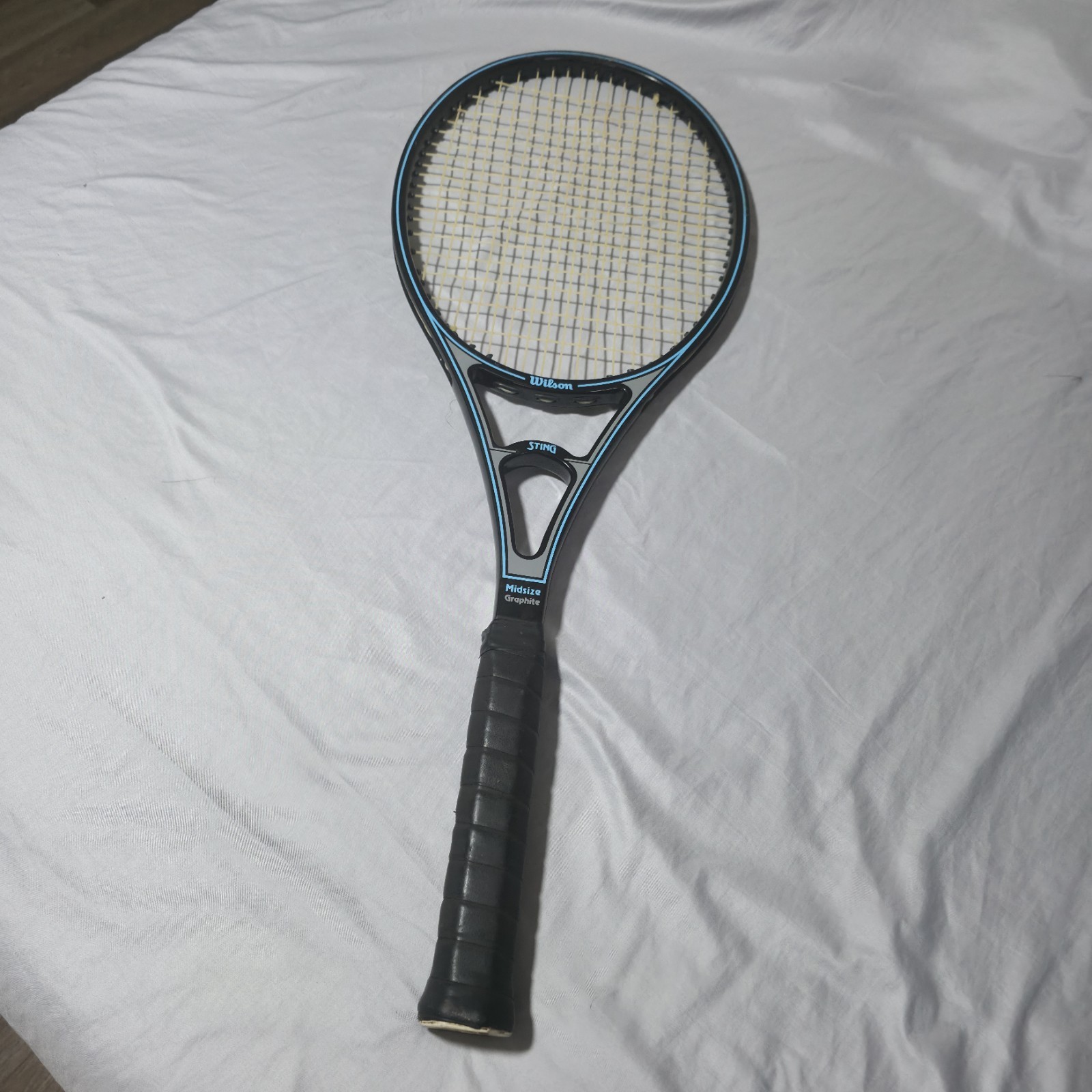 Wilson Sting Midsize 100% Graphite 4 1/2 Blue And Black Tennis Racquet ...