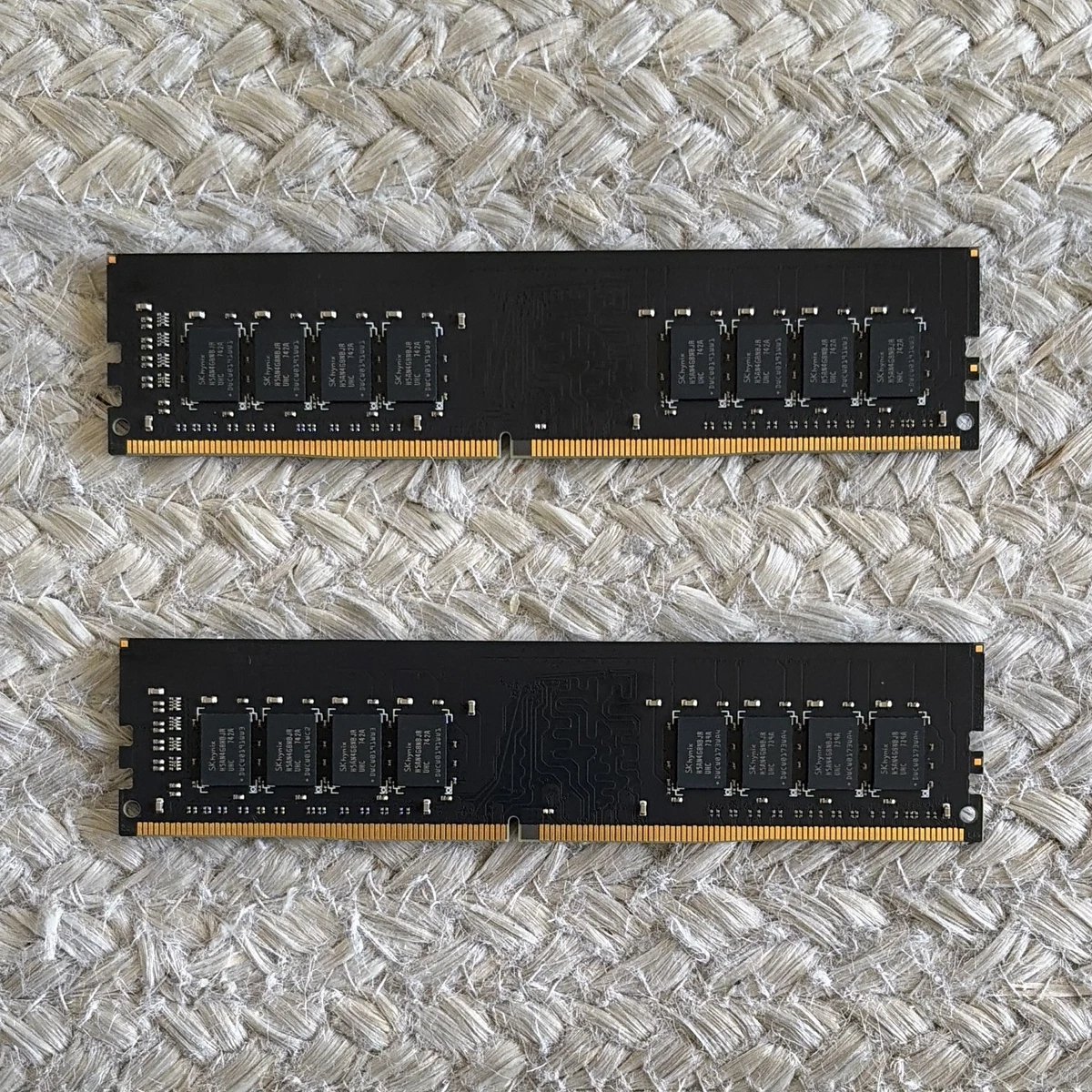 ADATA PC4-19200 (DDR4-2400) Bus Speed Computer RAM 16 GB Total