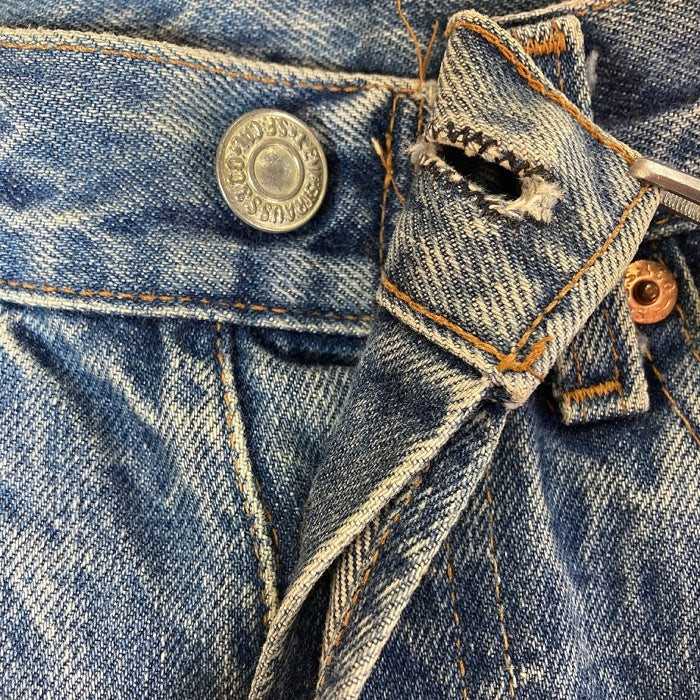 Levi's 501 80's button back 524 red ear pocket chain small e Levi's 501 80's button back 524 red ear pocket chain small e