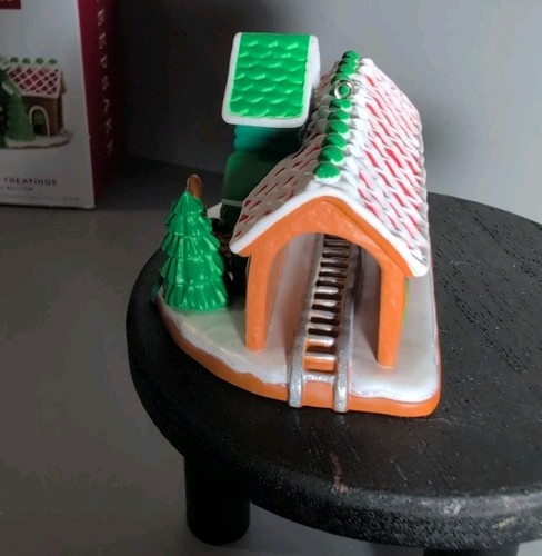 Hallmark Ornament Edizione Speciale Trattamenti Stagione 2023 Sweet Train Depot - Foto 5 di 7
