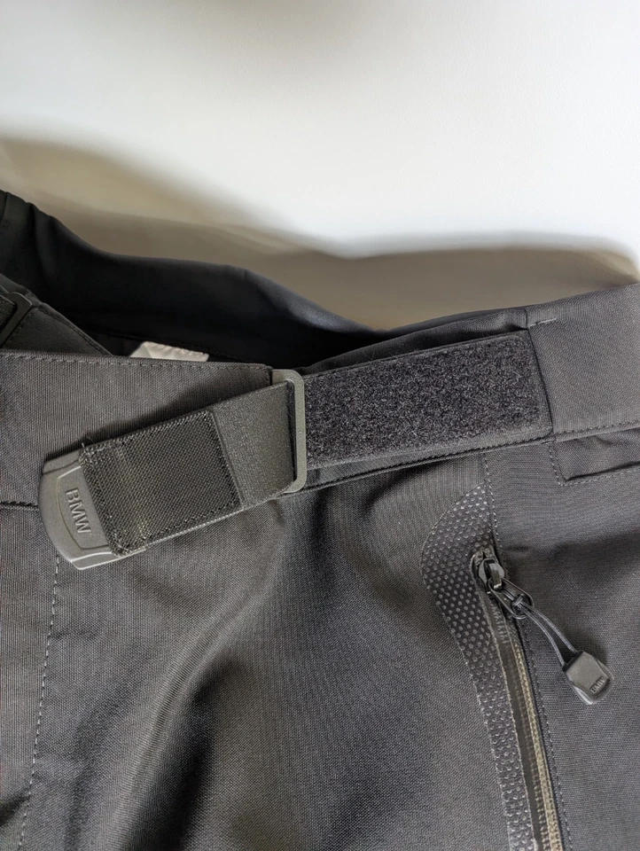 BMW Tourshell Motorbike Suit. Size 54 - Image 4 of 4
